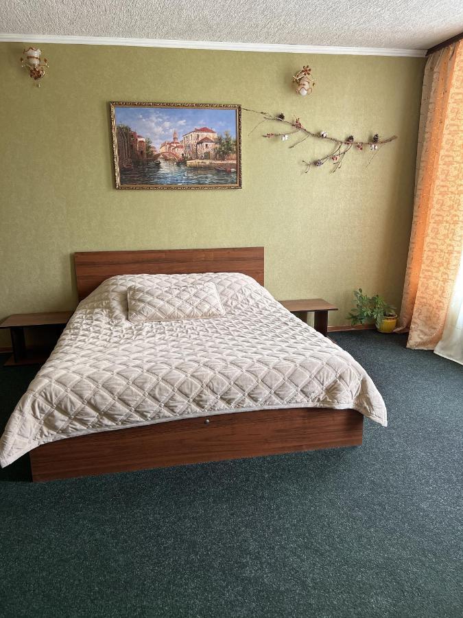 Гостьовий Дім Guest House Podilsk Ngoại thất bức ảnh